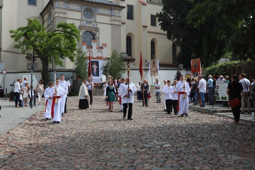 Boże Ciało w Kazimierzu Dolnym: procesja przeszła ulicami miasta. Zobacz zdjęcia