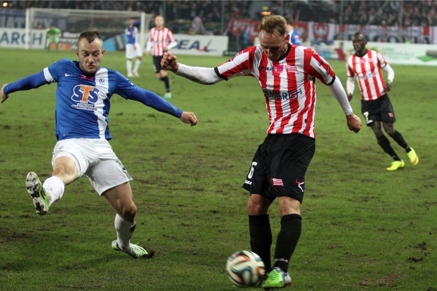 Adam Marciniak grał w Cracovii w latach 2012 - 2015, zagrał...