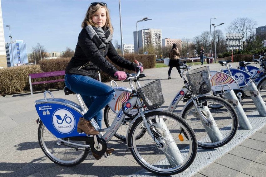 Rowery miejskie w Warszawie - nie będzie nakazu jazdy w...