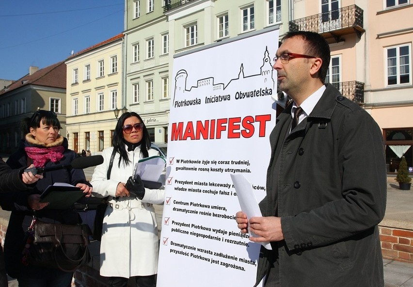 Piotrkowska Inicjatywa Obywatelska rozpoczęła od manifestu...