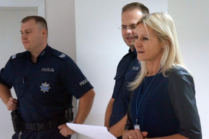 Tydzień Przedsiębiorczości w Żorach. Policjanci spotkali się z młodzieżą