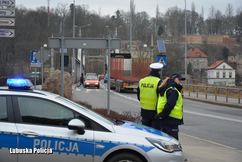 St. sierż. Sylwia Hajdamowicz, to policjantka z Krosna...