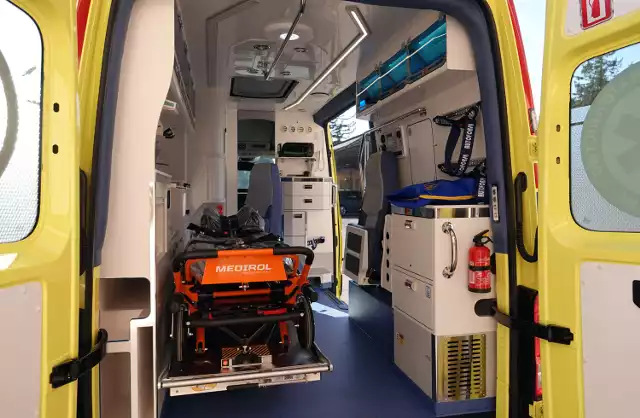 Nowy ambulans zasilił tabor Sądeckiego Pogotowia Ratunkowego