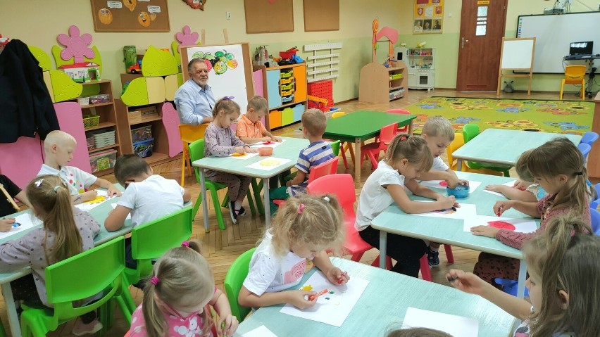 15 września dzieci z Przedszkola "Bajkowa Ciuchcia" w...