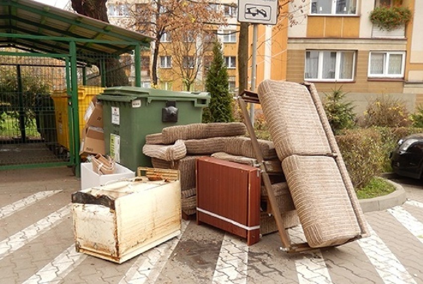 Od poniedziałku zbiórka odpadów wielkogabarytowych i elektronicznych w Legnicy