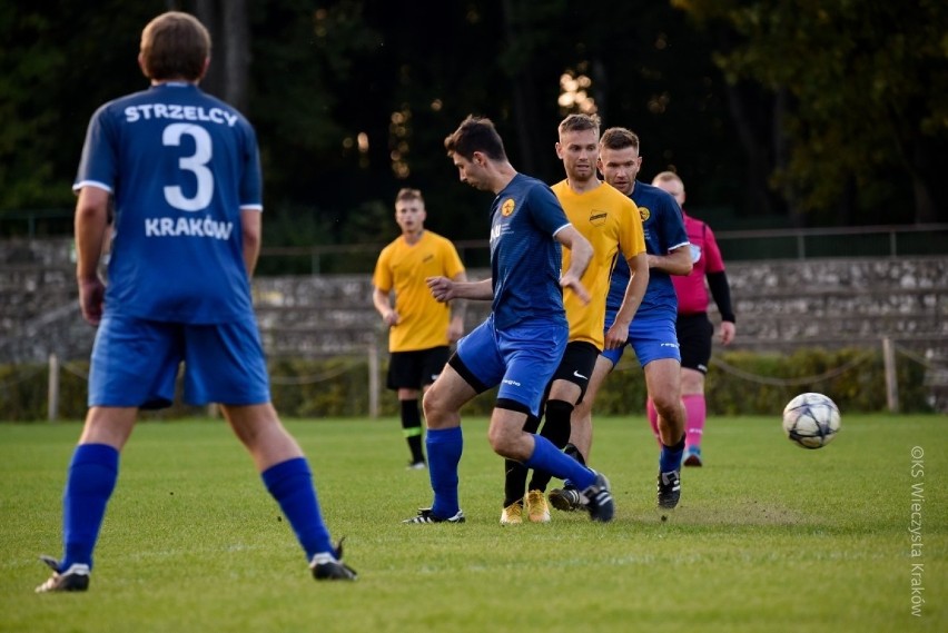 26.09.2021, Kraków: mecz 6. kolejki klasy A Strzelcy -...