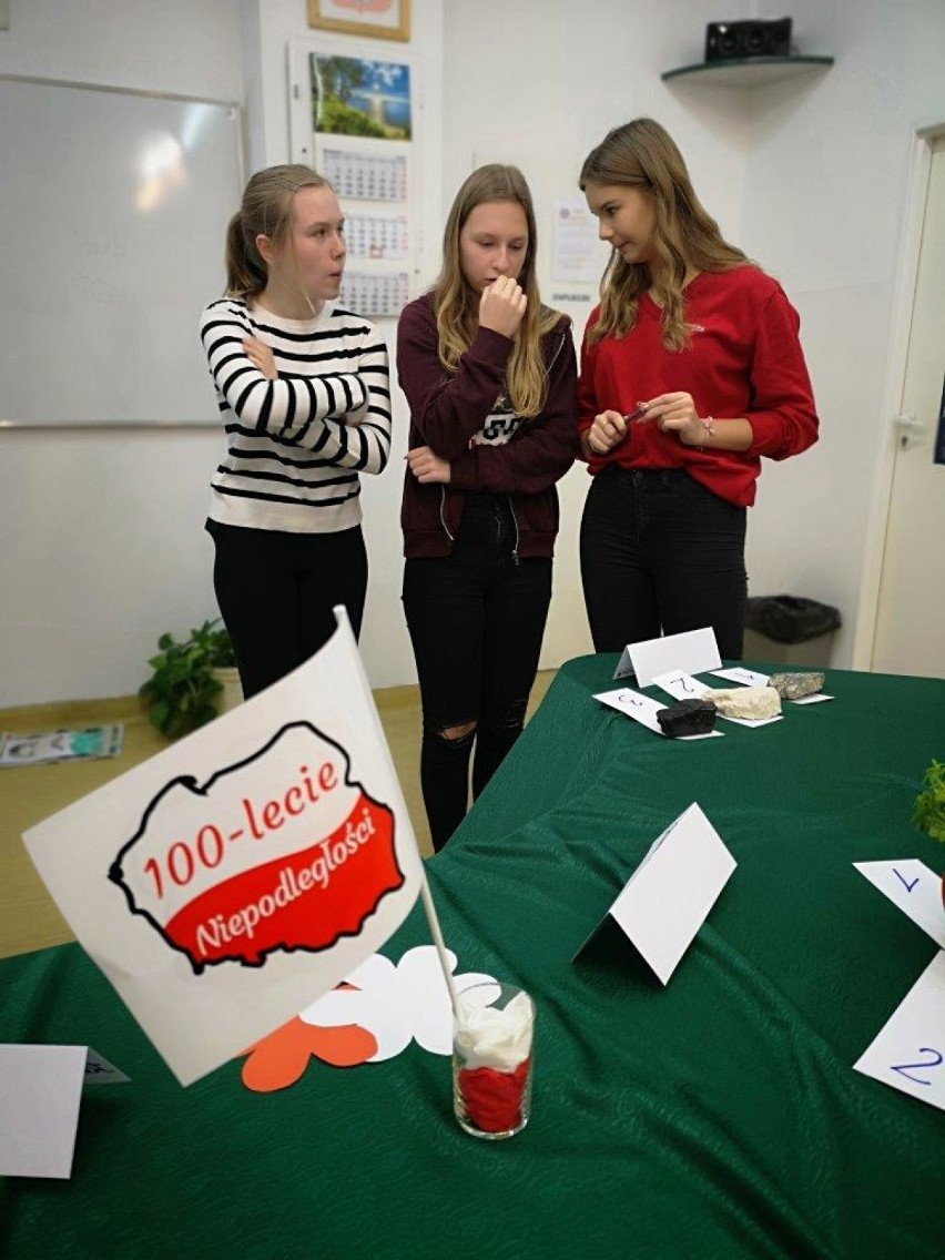 Projekt „Jest taki kraj... Niepodległy”. Uczniowie na „Ścieżkach niepodległości" 