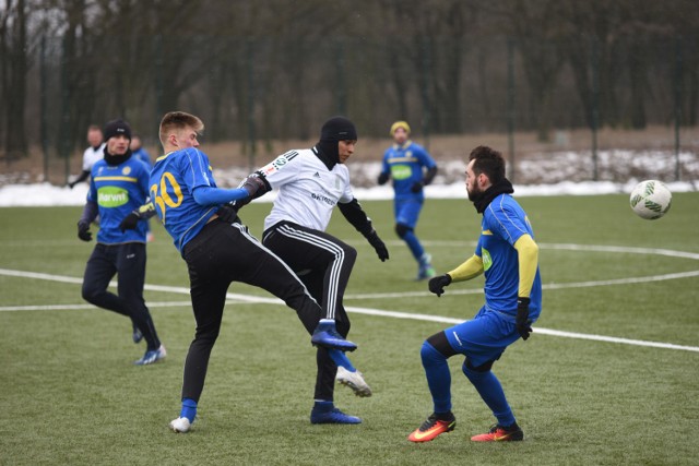 Olimpia Grudziądz wygrała w Toruniu z Elaną 7:1.