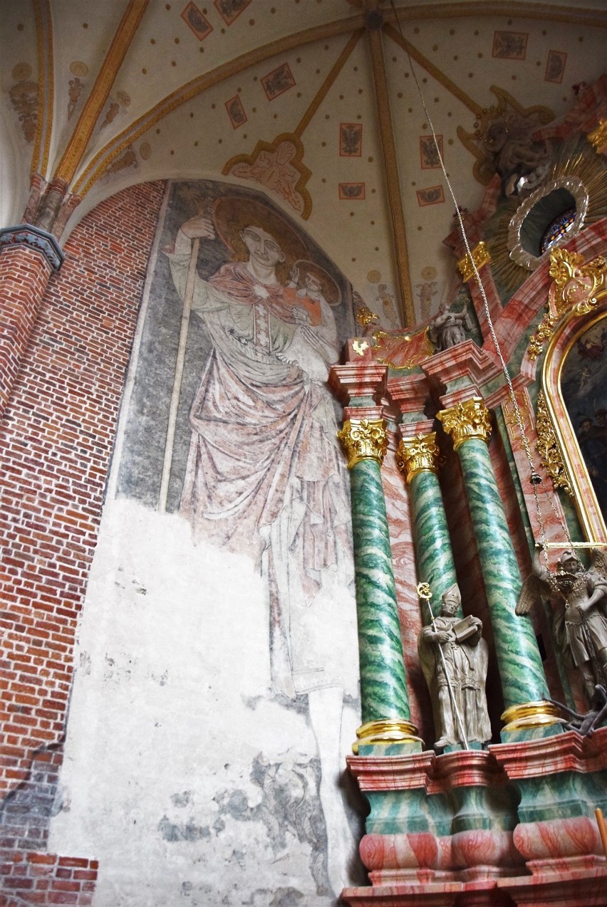 Fresk św. Krzysztofa w kościele franciszkanów