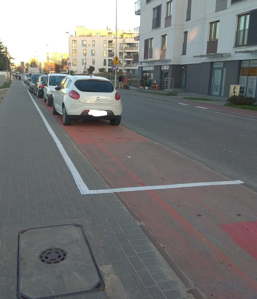 Ścieżka rowerowa zamieniona w parking. ''Skończy się tym, że...