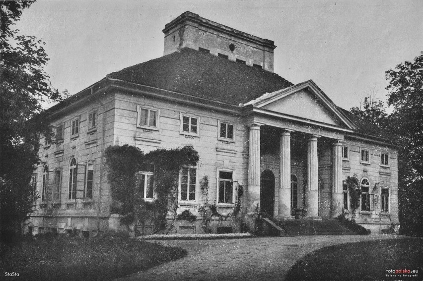 Obecny Dom Pomocy Społecznej w Bejscach. W 1802 roku wybitny...