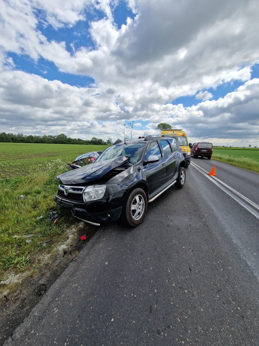 Gniezno/Witkowo: Wypadek. Zderzenie dwóch samochodów  w miejscowości Miroszka [FOTO,INFO]