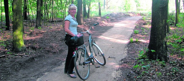Renata Elbruda chwali nową ścieżkę rowerową przy zalewie Nakło-Chechło. Dojeżdża nią do pracy w Miasteczku Śląskim