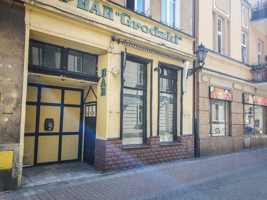 Tych kultowych miejsc nie ma już w Lesznie - kiedyś Bar Kogucik, potem Bar Grodzki. Dziś nieczynny lokal