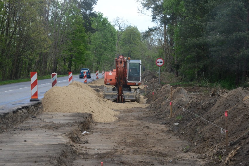 Budowa ścieżki rowerowej do Zielonej Góry Zawady.