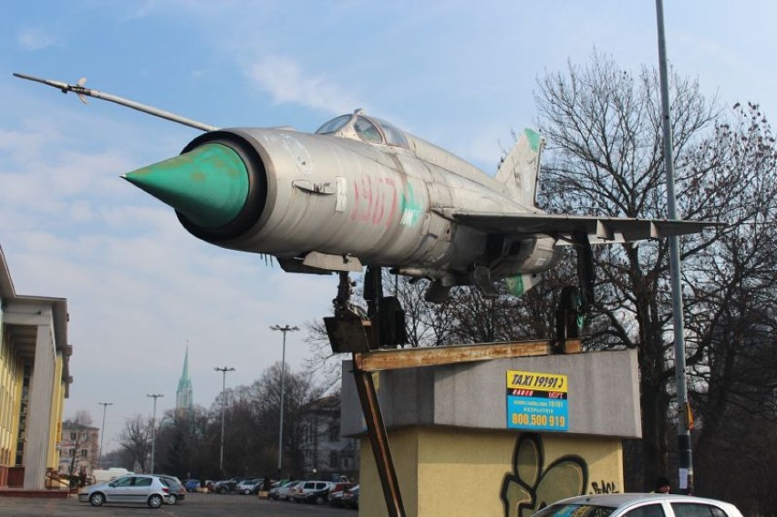 27 lutego AMW sprzedało MiG-a sprzed Hali MOSiR przy ul. Skorupki.