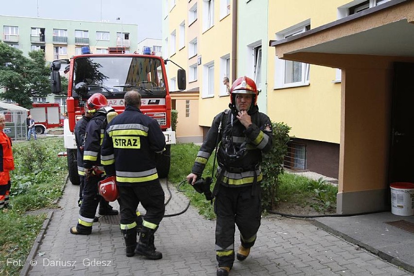 Interwencja straży pożarnej w mieszkaniu na ul....
