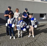 Kilkuletni chłopcy nagrodzeni przez szefa policji w Malborku. Znaleźli portfel i zanieśli do komendy