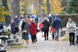 Tłumy na cmentarzu w Żarach. Żarska nekropolia przeżywała prawdziwe oblężenie