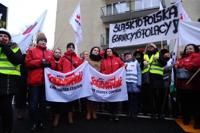 Żony górników w Warszawie. Protestowały w centrum miasta