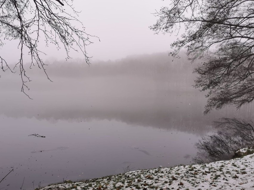 Łagów w prawdziwie zimowej scenerii wygląda bajkowo, ale...