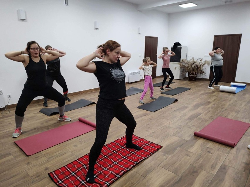 Gmina Oborniki. Zajęcia fitness w świetlicy wiejskiej w Uścikówcu