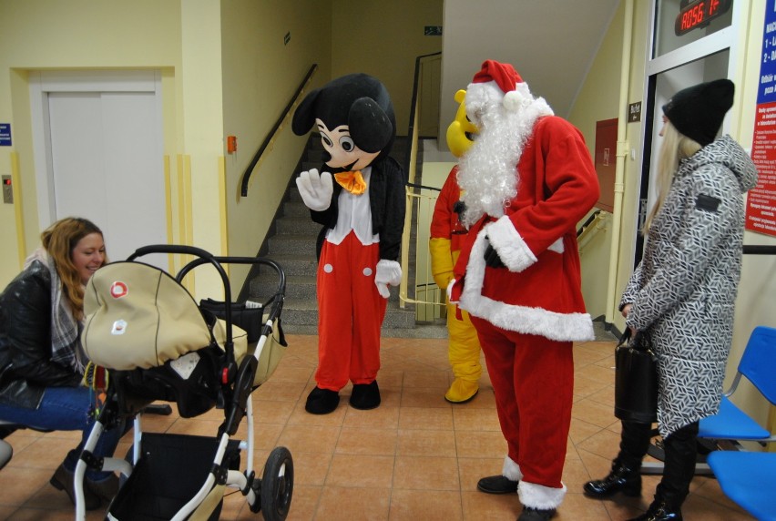 Świąteczna akcja "Wesołego Przedszkola" w szpitalu ZDJĘCIA 