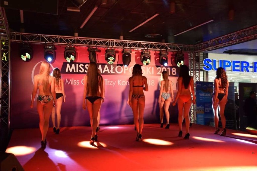 Miss Małopolski i Miss Ziemi Sądeckiej w Galerii Trzy Korony. Dziewczyny w strojach kąpielowych [ZDJĘCIA]