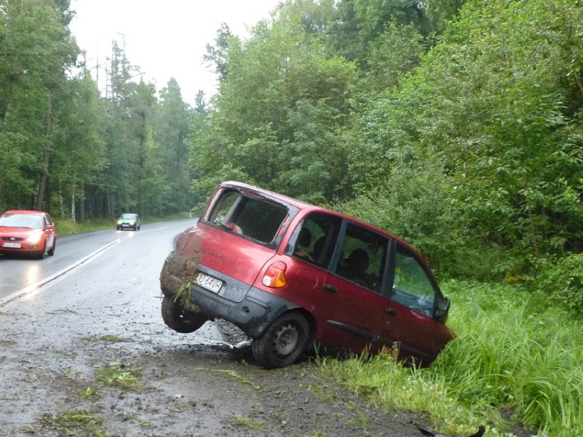 Wypadek Jelenia Góra. Utrudnienia na drodze Jelenia Góra- Zgorzelec