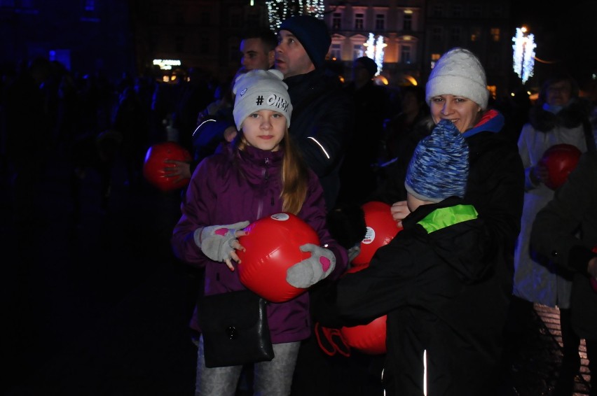 Kraków Sylwester 2017. Powitanie Nowego Roku na Rynku Głównym [ZDJĘCIA]