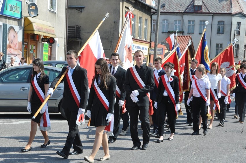 Święto Konstytucji 3 Maja w Kartuzach. Kolegiata z brązu dla turystów i biskupa Szlagi - zdjęcia