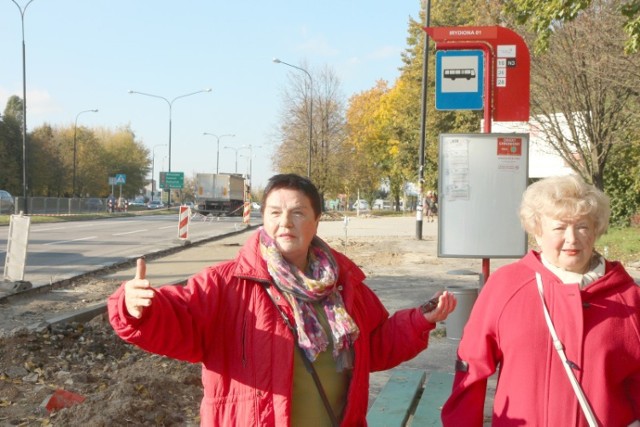 Tygodniami ciągnie się remont zatoki przystankowej przy ul. ...