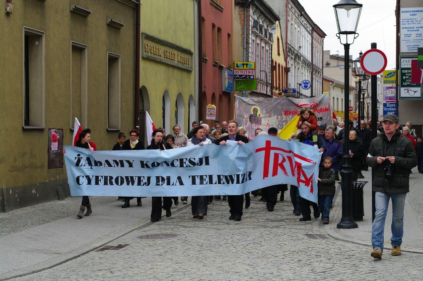 W Kościerzynie zwolennicy Telewizji Trwam przeszli ulicami miasta na znak protestu
