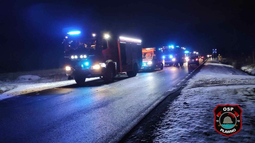 Wypadek na DK 91 w okolicach Radomska. W Borkach zderzyły się 2 pojazdy, 3 osoby przewiezione do szpitala