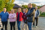 Nowy Sącz. Mieszkańcy Dąbrówki protestują przeciwko budowie bloku STBS. Chcą tam domu kultury [ZDJĘCIA]