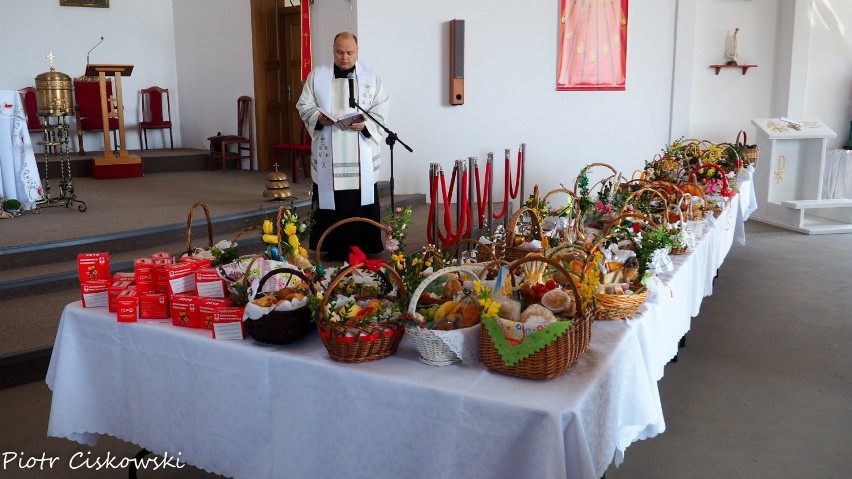 Święcenie pokarmów w Parafii pw. Miłosierdzia Bożego w Chłapowie (Wielkanoc 2019)
