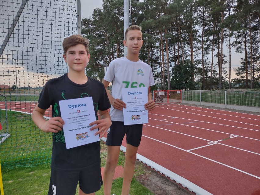 Pierwsze zawody lekkoatletyczne na nowej bieżni w Budzyniu.