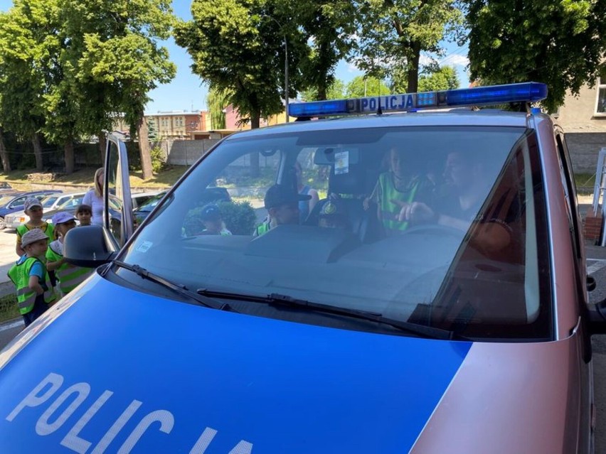 Dzieci odwiedziły kwidzyńskich policjantów.