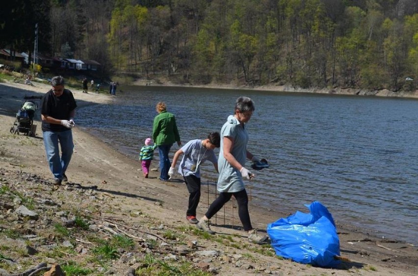 Dziewiąta edycja akcji sprzątania brzegu Jeziora Bystrzyckiego odbędzie się już w najbliższą sobotę