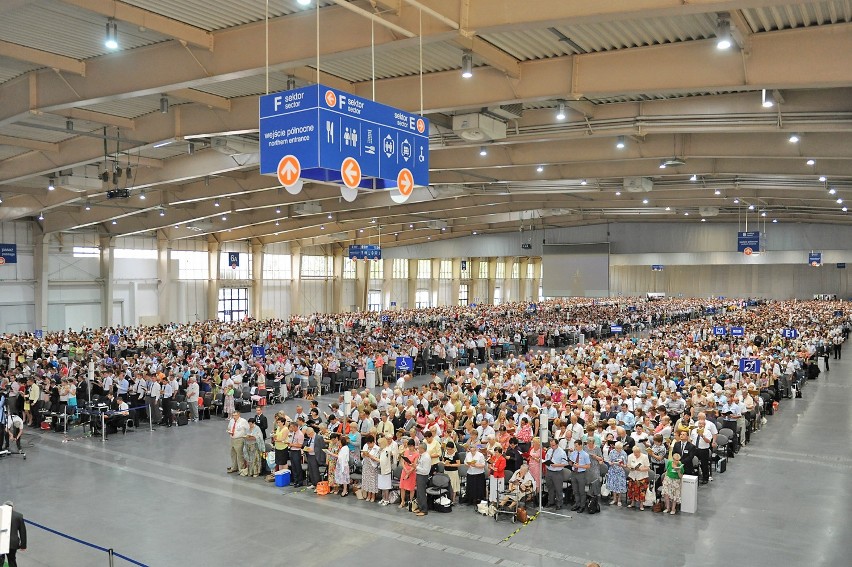 Chrzest świadków Jehowy na MTP