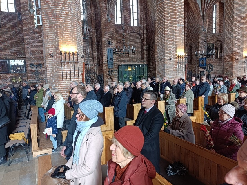 Gdańsk: Modlitwa za ofiary katastrofy smoleńskiej, zamordowanych w zbrodni katyńskiej i walczącą Ukrainę w bazylice św. Brygidy
