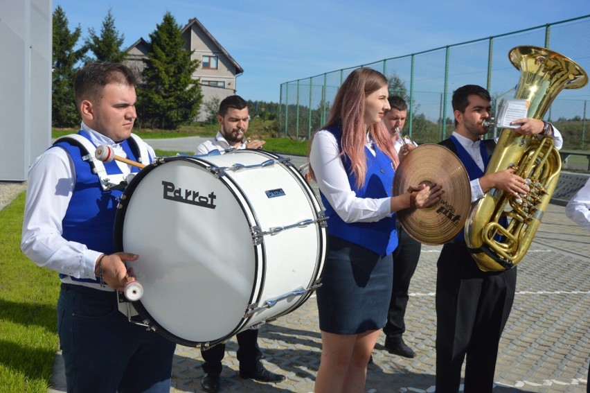 Historyczny dzień w Przodkowie - Powiatowy Zespół Szkół doczekał się hali sportowej