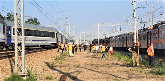 Za stacją w Trzebini jeden z wagonów pociągu PKP Intercity "Mehoffer" wypadł z torów
