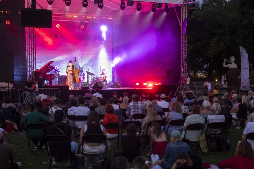 Jazzowy schyłek lata w Parku Fontann, czyli Summer Music Park. Wspaniałe koncerty na świeżym powietrzu.