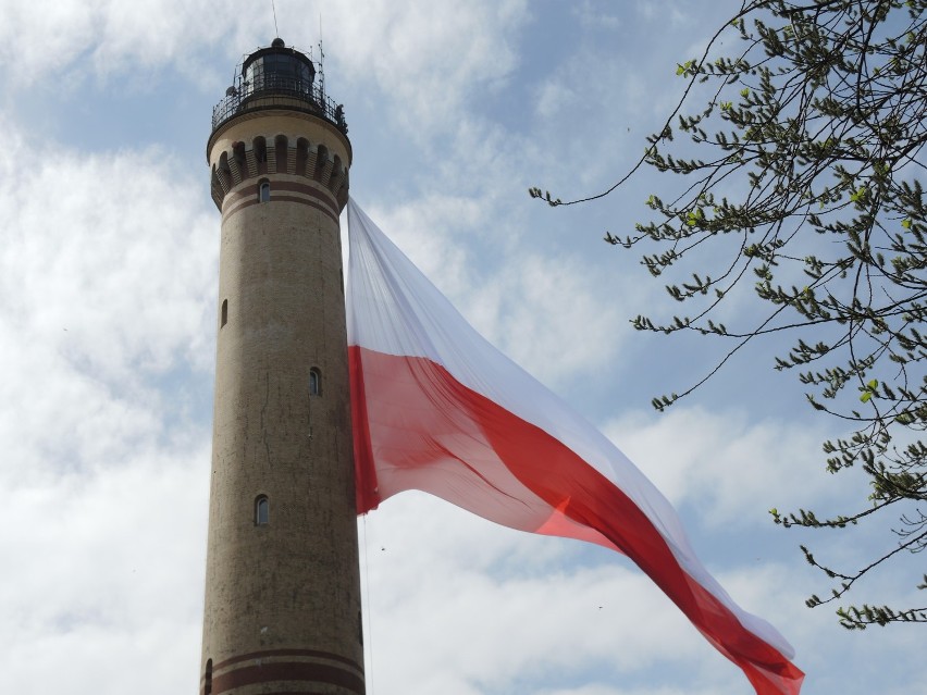 Największa Biało Czerwona na największej latarni