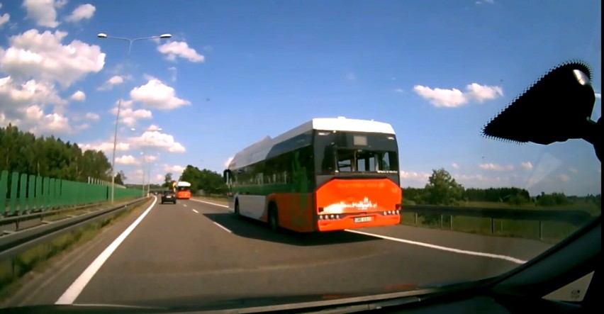 Dlaczego nowy autobus elektryczny MZK musiał jechać na...