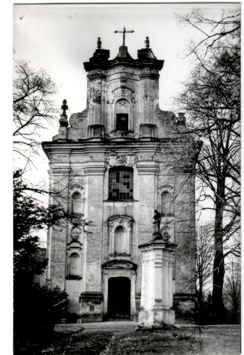 Historia klasztoru Franciszkanów w Woźnikach tematem kolejnej książki