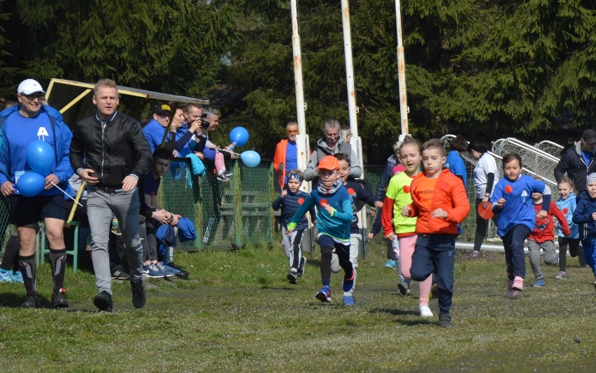 IV Piknik Biegowy "Dla autyzmu" w Malborku [ZDJĘCIA cz. 1]. Tak ścigały się dzieci i młodzież