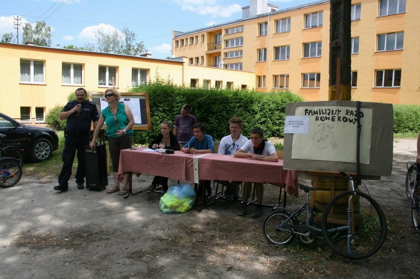 Festyn z okazji Dnia Dziecka w Sierakowie