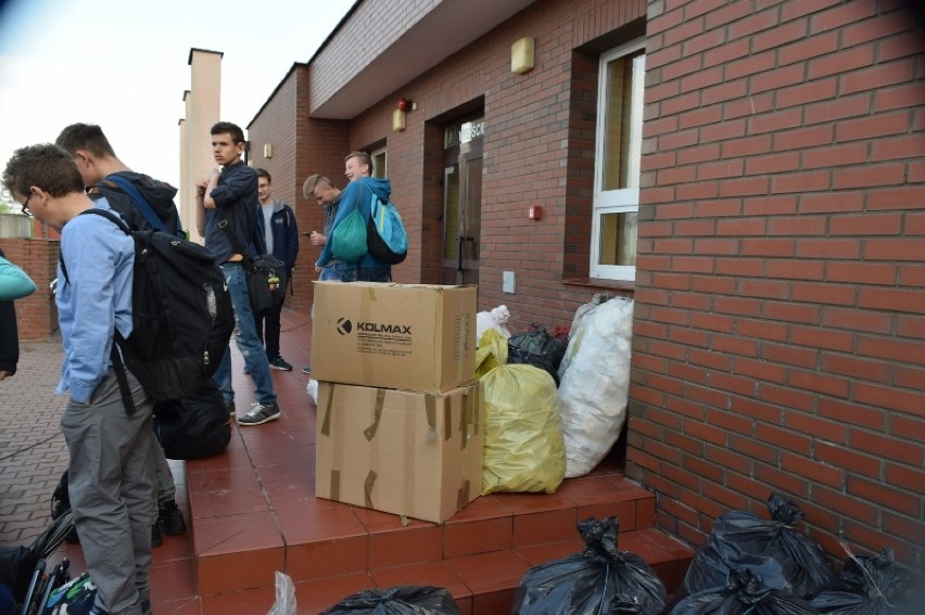 Gimnazjum w Budzyniu: Uczniowie zebrali ponad 300 kg puszek! Po co?